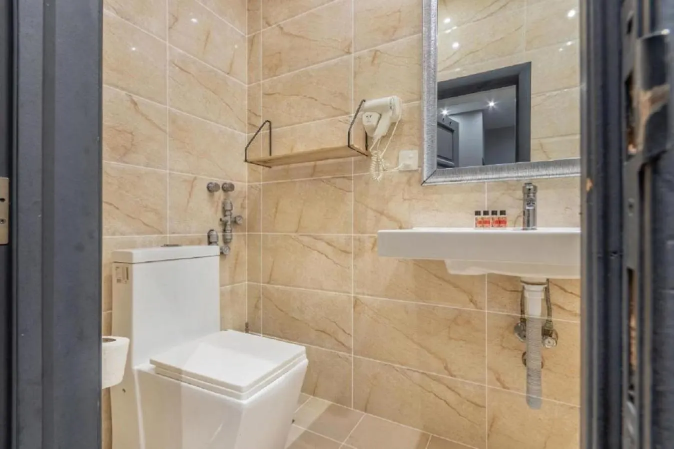 ***  Maestro Hotel Baku Azerbaijan