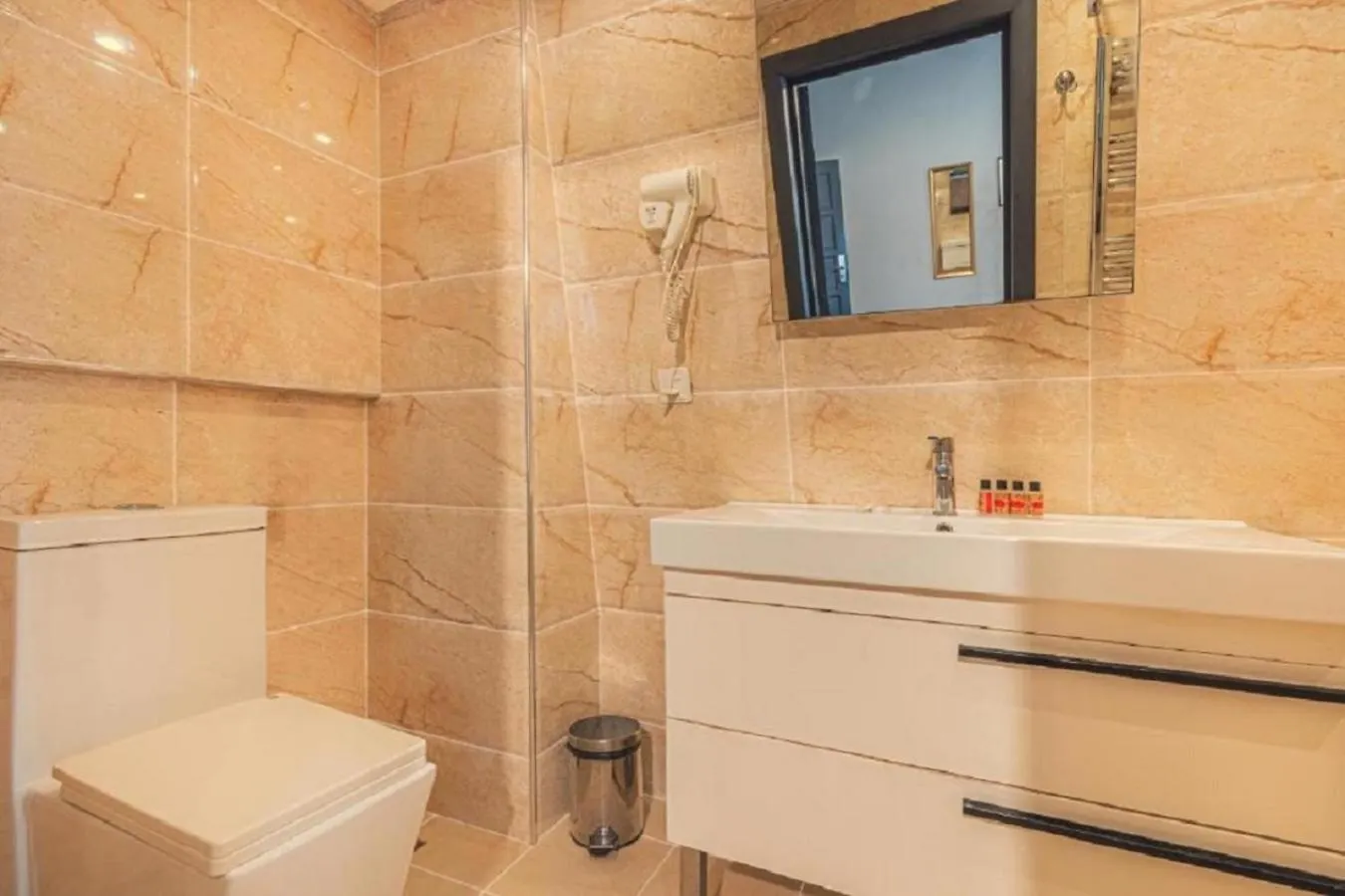 Maestro Hotel Baku 3*,